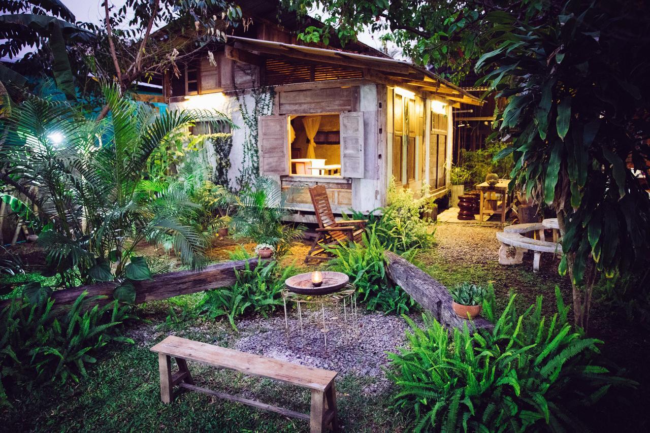 Cabinthai 夜占县 外观 照片